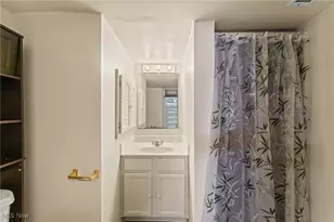 554 Neoka Dr, Campbell, OH 44405 - Photo 28