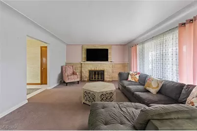 554 Neoka Drive, Campbell, OH 44405 - Photo 2