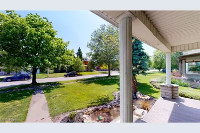 525 E 2nd Street, Port Clinton, OH 43452 - Photo 2
