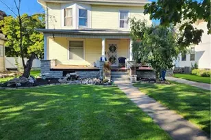 525 E 2nd St, Port Clinton, OH 43452 - Photo 1