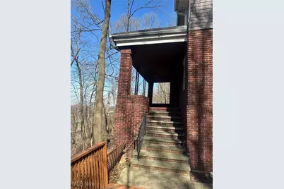 19201 Shawnee Road, Euclid, OH 44117 - Photo 2