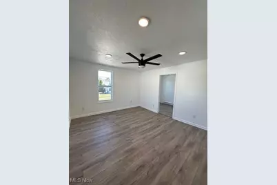 1820 Long Avenue, Lorain, OH 44052 - Photo 10