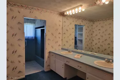 390 Oak Park Road, Cadiz, OH 43907 - Photo 34