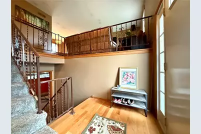 352 N Rhodes Avenue, Niles, OH 44446 - Photo 2