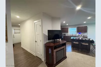 173 Eagle Circle, Amherst, OH 44001 - Photo 2