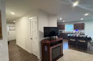 173 Eagle Cir, Amherst, OH 44001 - Photo 2