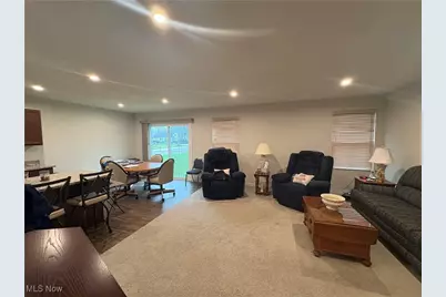 173 Eagle Circle, Amherst, OH 44001 - Photo 4