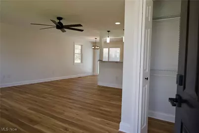 3007 Wilbanks Drive, Norton, OH 44203 - Photo 8