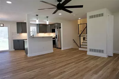 3007 Wilbanks Drive, Norton, OH 44203 - Photo 6