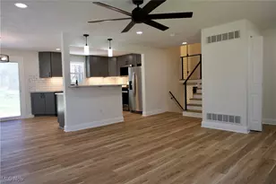 3007 Wilbanks Dr, Norton, OH 44203 - Photo 6