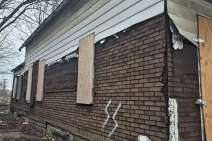 5827 Portage Ave, Loveland, OH 44127 - Photo 2