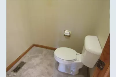 230 Bryden Road, Weirton, WV 26062 - Photo 22