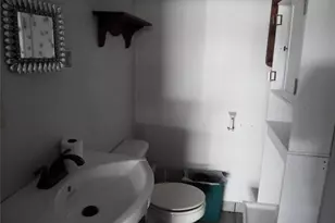 39 E Main St, Crooksville, OH 43731 - Photo 10