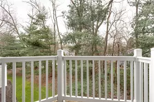 362 Village Pointe Dr, Akron, OH 44313 - Photo 12