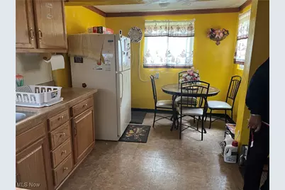 152 Regent Street, Youngstown, OH 44507 - Photo 8