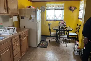 152 Regent St, Youngstown, OH 44507 - Photo 8