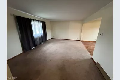 260 Scenery Drive, Weirton, WV 26062 - Photo 4