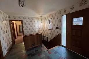 260 Scenery Dr, Weirton, WV 26062 - Photo 10