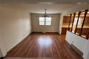 260 Scenery Dr, Weirton, WV 26062 - Photo 6