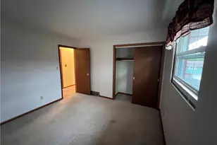 260 Scenery Dr, Weirton, WV 26062 - Photo 16