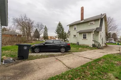 1051 Brown Street, Akron, OH 44301 - Photo 6