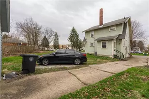 1051 Brown St, Akron, OH 44301 - Photo 6