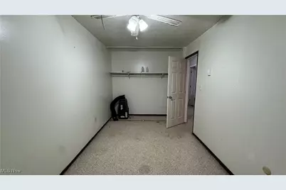 345 & 355 Mellwood Drive, Toronto, OH 43964 - Photo 10