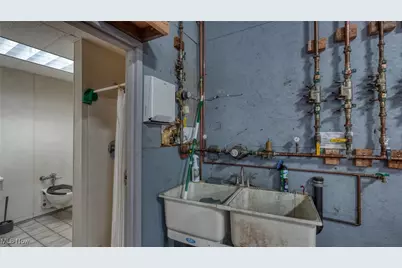 1340 Oxford Avenue #C, Cambridge, OH 43725 - Photo 8