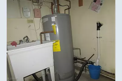 559 549 E Main Street, Geneva, OH 44041 - Photo 16