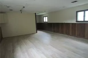 559 549 E Main St, Geneva, OH 44041 - Photo 10