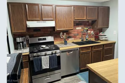 1239 Woodledge Drive, Mineral Ridge, OH 44440 - Photo 4