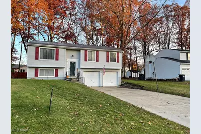 1239 Woodledge Drive, Mineral Ridge, OH 44440 - Photo 2