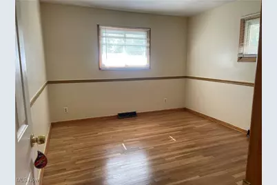 1166 Raymond Street NW, Warren, OH 44485 - Photo 16