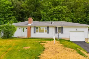 1919 Bel-Aire Ter, Steubenville, OH 43952 - Photo 2