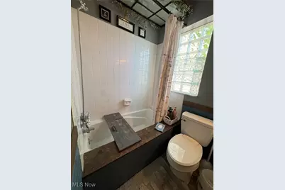 103 W 9th Street, Williamstown, WV 26187 - Photo 16