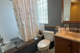 103 W 9th St, Williamstown, WV 26187 - Photo 18