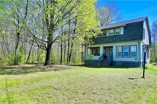 363 Maple Dr, Poland, OH 44514 - Photo 2