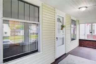 929 Wertz Ave SW, Canton, OH 44714 - Photo 4