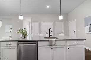 374 Bascule Dr, Lorain, OH 44052 - Photo 12