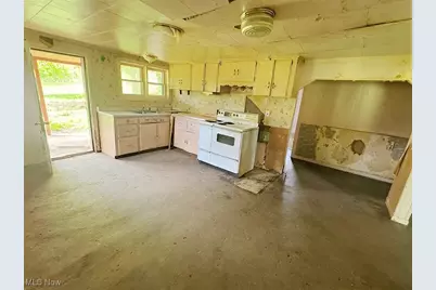 4308 Flat Road SE, Uhrichsville, OH 44683 - Photo 6