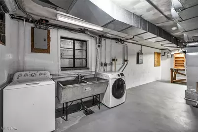 23580 Shaker Boulevard, Huber Heights, OH 44122 - Photo 20