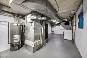 23580 Shaker Blvd, Huber Heights, OH 44122 - Photo 22