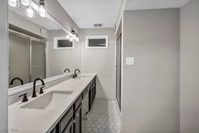 23580 Shaker Boulevard, Huber Heights, OH 44122 - Photo 6