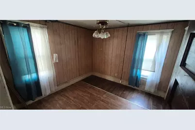 2201 E 36th Street, Loveland, OH 44115 - Photo 10