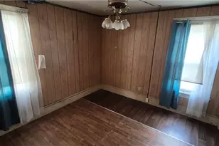 2201 E 36th St, Loveland, OH 44115 - Photo 10