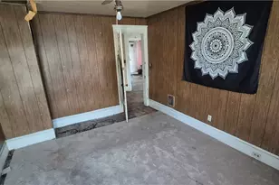 2201 E 36th St, Loveland, OH 44115 - Photo 14