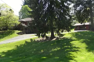 7517 Veterans Blvd, Chester, WV 26034 - Photo 2