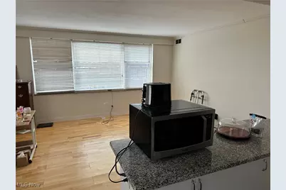 11850 Edgewater Drive #721, Oakwood, OH 44107 - Photo 8