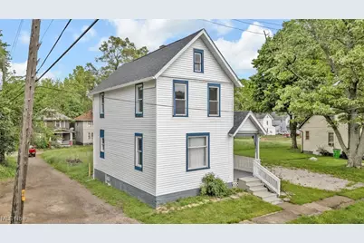 452 E Summit Street, Alliance, OH 44601 - Photo 1