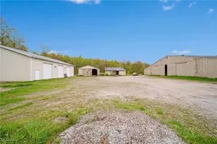 6810 Barrett Rd, Geneva, OH 44041 - Photo 30